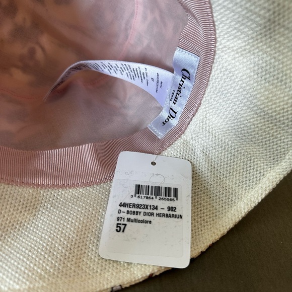 Brand new D-Bobby Dior Herbarium Panama
971 Multicolore
Size 57 - Picture 6 of 11